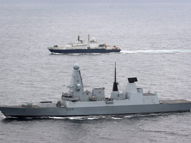 Ρωσικό κατασκοπευτικό πλοίο εντοπίστηκε κοντά στα βρετανικά ύδατα