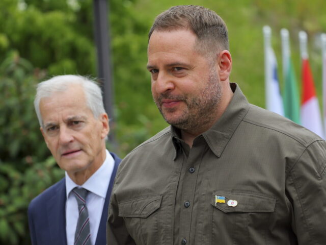 Ουκρανία: Έρευνα για διαφθορά στο σπίτι του προσωπάρχη του Ζελένσκι