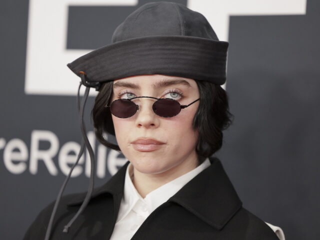 Η Μπίλι Άιλις φέρνει την περιοδεία της στη μεγάλη οθόνη