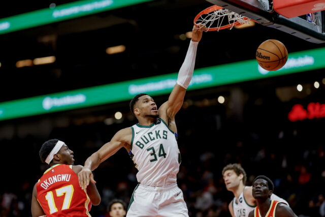 Γιάννης Αντετοκούνμπο: Ελαφριά θλάση υπέστη ο «Greek freak»