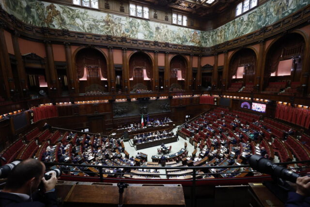 Ιταλία: Η Βουλή εγκρίνει νόμο που ορίζει την απουσία συναίνεσης ως σεξουαλική βία