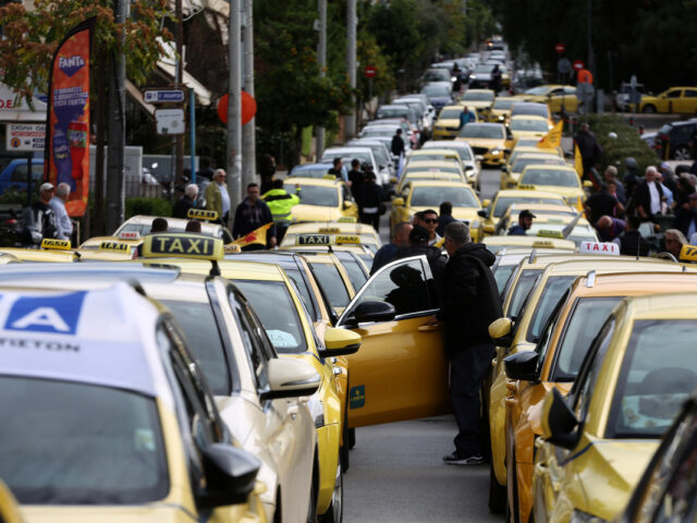 Χωρίς ταξί την Τρίτη και την Τετάρτη η χώρα