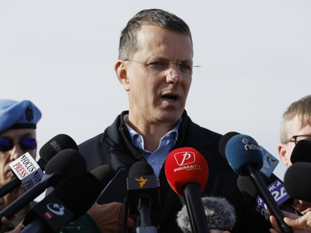 Παραιτήθηκε ο υπουργός Άμυνας της Ρουμανίας – Είχε πει ψέματα στο βιογραφικό του