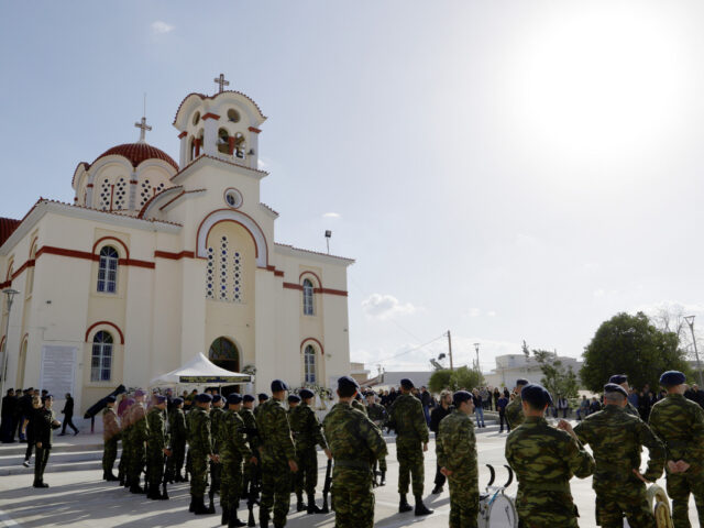 Κρήτη: Θρήνος στην κηδεία του 19χρονου ΕΠΟΠ