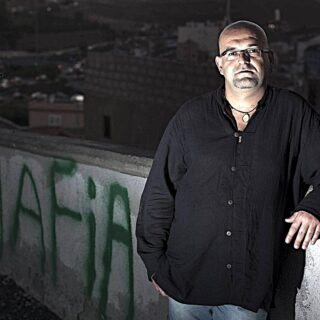 «Πέθανε με το πάσο σου»: Όταν το νουάρ γίνεται σύγχρονη λογοτεχνία αξιώσεων