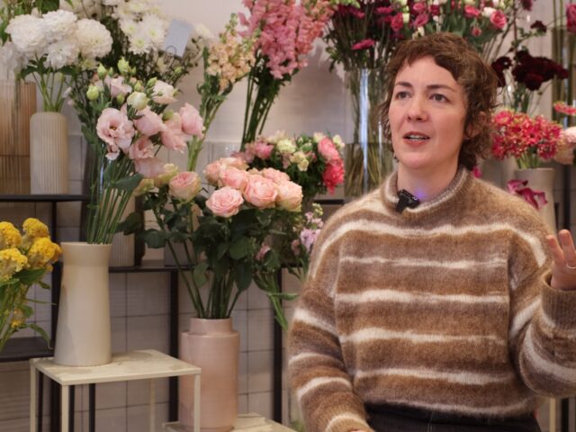 Στη Γαλλία ένα ανθοπωλείο πιστεύει ότι τα λουλούδια ΔΕΝ είναι μόνο για πλούσιους