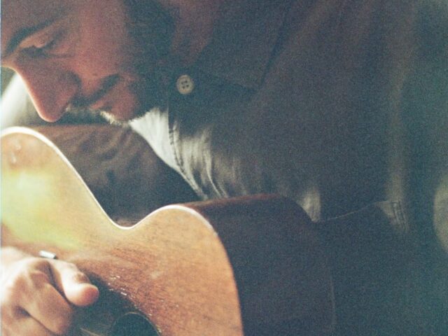 O Tom Smith των Editors στο Gagarin 205