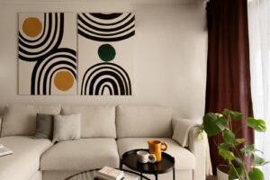 Υφές και χρώματα γίνονται το κλειδί σε μια «ανακαίνιση χωρίς ανακαίνιση» στην Κυψέλη