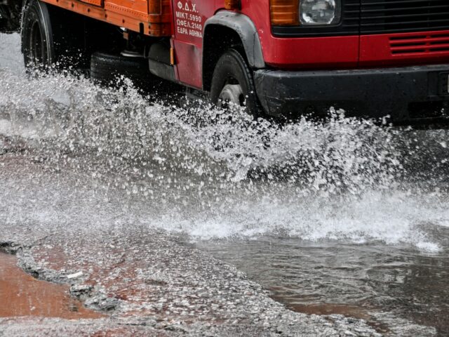 Προ των πυλών η κακοκαιρία «Adel» με ισχυρές βροχές και καταιγίδες