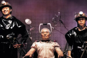 Στο Save the Green Planet! χρωστάμε το Bugonia του Γιώργου Λάνθιμου