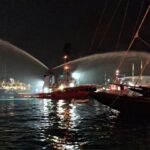 Φωτιά σε τέσσερα σκάφη στη Μαρίνα Ζέας – Βυθίστηκαν τα τρία