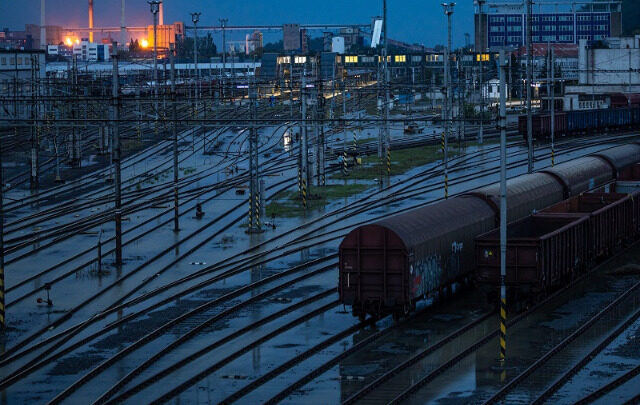 Σύγκρουση επιβατικών τρένων στην Τσεχία [ΒΙΝΤΕΟ]