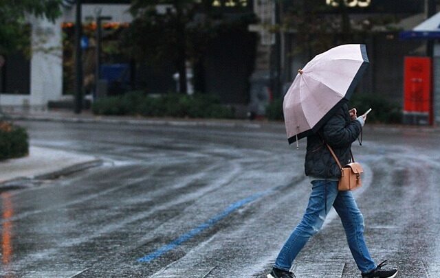 «Έρχονται» ισχυρές βροχές και καταιγίδες – Σε ποιες περιοχές θα εκδηλωθούν