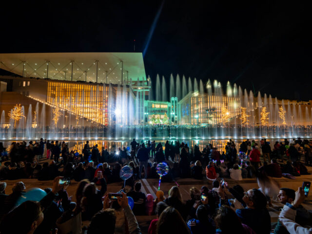 Ο Χριστουγεννιάτικος Κόσμος του ΚΠΙΣΝ ζωντανεύει σε μια λαμπερή γιορτή