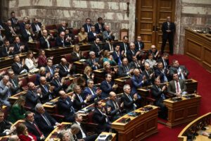 Βουλή: Συνεχίζεται η συζήτηση για νέο ΕΠΑ και μεταφορά ΟΠΕΚΕΠΕ στην ΑΑΔΕ