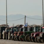 Ενισχύεται το μπλόκο των αγροτών στη Νίκαια