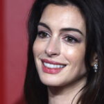 H Αν Χάθαγουεϊ μεταμορφώνεται σε ποπ είδωλο στο «Mother Mary»