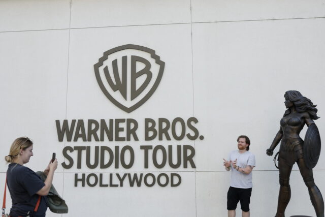 Παρέμβαση Τραμπ για την εξαγορά της Warner Bros από το Netflix