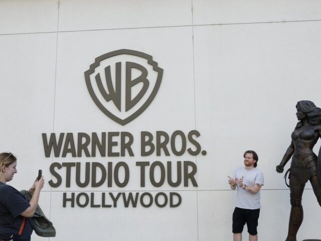 Παρέμβαση Τραμπ για την εξαγορά της Warner Bros από το Netflix