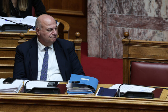 Συνάντηση Χατζηδάκη και Τσιάρα με αγρότες της Κρήτης