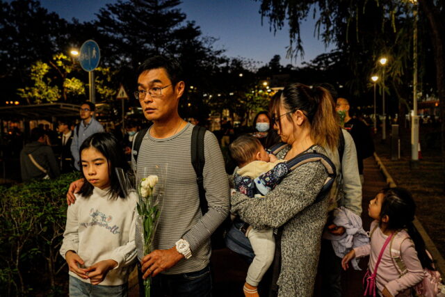 Χονγκ Κονγκ: Τους 151 έφτασαν οι νεκροί από την πυρκαγιά στο συγκρότημα κατοικιών