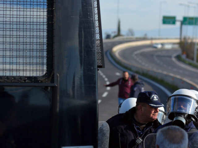 Προθεσμία για να απολογηθούν πήραν οι συλληφθέντες αγρότες στη Λάρισα