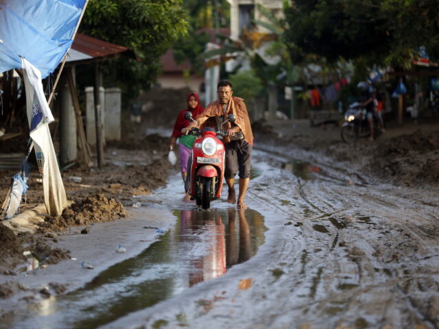 Πλημμύρες στην Ινδονησία: 631 νεκροί, 1 εκατομμύριο ξεριζωμένοι