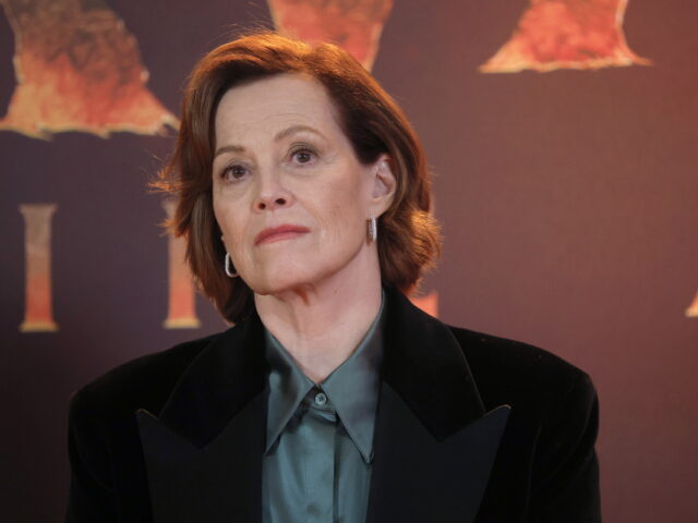 «Tomb Raider»: Η Σιγκούρνι Γουίβερ σε συζητήσεις για τη φιλόδοξη παραγωγή της Amazon