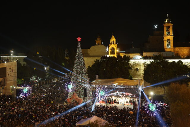 Η εκεχειρία στη Γάζα επαναφέρει διστακτικά το πνεύμα των Χριστουγέννων στη Βηθλεέμ