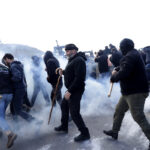 Ηράκλειο: Χημικά από τα ΜΑΤ στο μπλόκο αγροτών