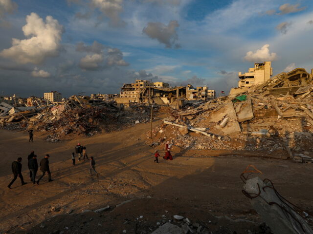 Ο αγώνας των Παλαιστινίων για στέγη στον χειμώνα της Γάζας