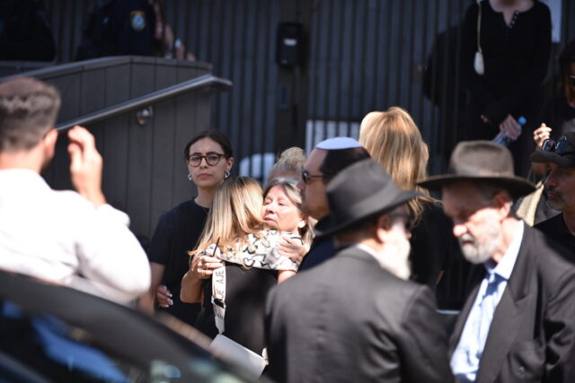 Αυστραλία: 59 κατηγορίες απαγγέλθηκαν σε βάρος του δράστη του μακελειού στην παραλία Μπόνταϊ