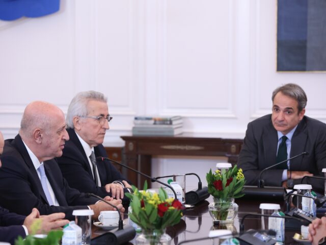 Συλλογικές Συμβάσεις: Στο Μέγαρο Μαξίμου οι κοινωνικοί εταίροι