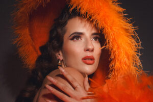 Emma Smith: «Η γέφυρα ανάμεσα στο παρελθόν και το παρόν είναι πολύ μικρότερη απ’ όσο νομίζουμε»