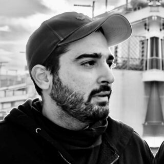 Γιάννης Αποσκίτης: «Αυτά που συμβαίνουν στην πολιτική, μου φαίνονται απελπιστικά αστεία»