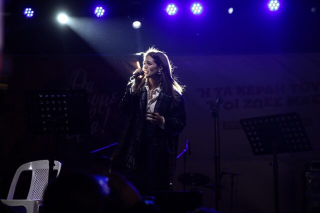 Ακυρώθηκε η παγκόσμια περιοδεία της Νατάσας Μποφίλιου με τον Γιάννη Χαρούλη