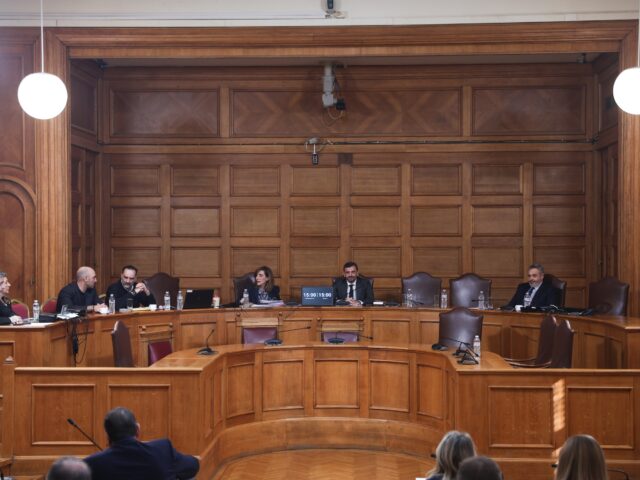 ΟΠΕΚΕΠΕ: Δεύτερη δικογραφία για απείθεια κατά του Ξυλούρη