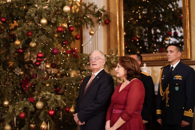 Χριστουγεννιάτικα κάλαντα στην Προεδρία της Δημοκρατίας
