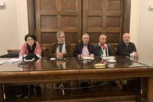 «Σπασμένα πλευρά, απομόνωση και απόπειρες δολοφονίας»: Έκκληση από την Αθήνα για την απελευθέρωση Μπαργκούτι και Σααντάτ