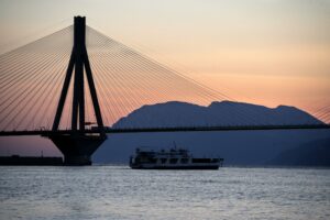 Πάτρα: Σε ισχύ τα έκτακτα κυκλοφοριακά μέτρα στην γέφυρα Ρίου–Αντιρρίου