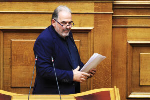 Ο πρόεδρος της Βουλής καταδικάζει την αναφορά πρώην «Σπαρτιάτη» βουλευτή στη χούντα