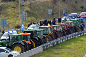 Αποχωρούν σταδιακά τα αγροτοκτηνοτροφικά μπλόκα στη Βόρεια Ελλάδα