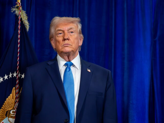 Τραμπ: Η Βενεζουέλα «θα παραδώσει» ως και 50 εκατ. βαρέλια πετρελαίου στις ΗΠΑ