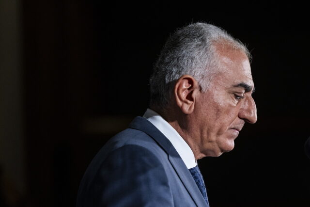 Ρεζά Παχλαβί: Έτοιμος να επιστρέψει στο Ιράν δηλώνει ο γιος του τελευταίου σάχη
