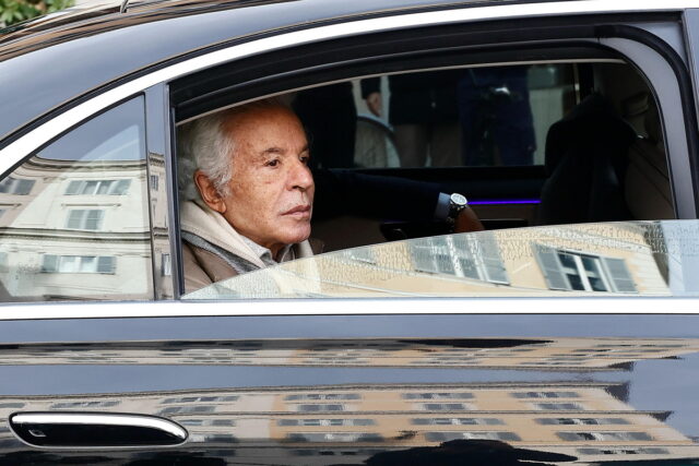 Βαλεντίνο: Οι σταρ αποχαιρετούν τον «αυτοκράτορα» της Μόδας