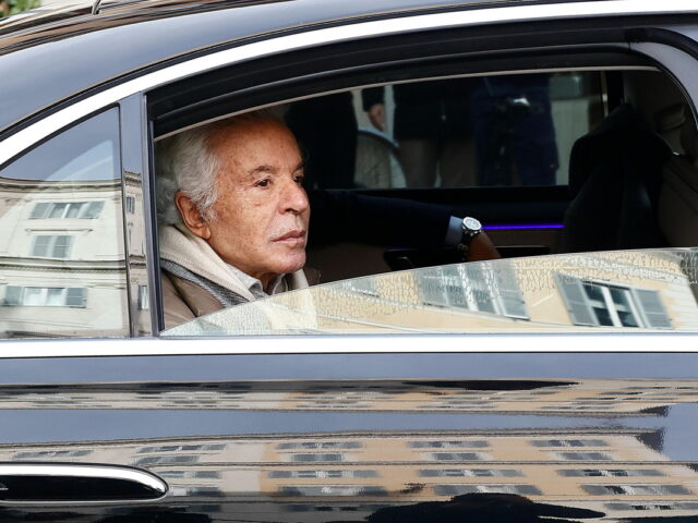 Βαλεντίνο: Οι σταρ αποχαιρετούν τον «αυτοκράτορα» της Μόδας