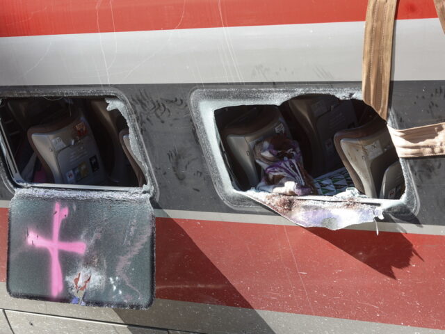 Σύγκρουση τρένων στην Ισπανία: Εντοπίστηκε άλλο ένα πτώμα, στους 43 οι νεκροί