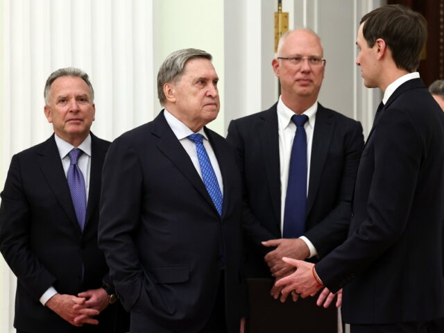 Ξεκίνησαν οι κρίσιμες συνομιλίες ΗΠΑ, Ρωσίας, Ουκρανίας στο Άμπου Ντάμπι