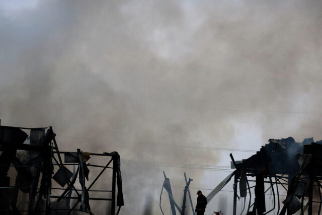 «Βιολάντα»: Εντοπίστηκε η πέμπτη σορός στα συντρίμμια του εργοστασίου