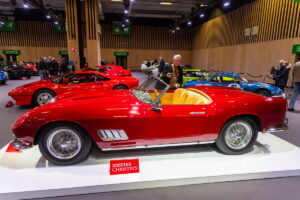 Η Rétromobile στο Παρίσι είναι το πιο όμορφο εφήμερο γκαράζ του κόσμου